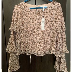 BCBGeneration XS Blouse w/ layered flared sleeves